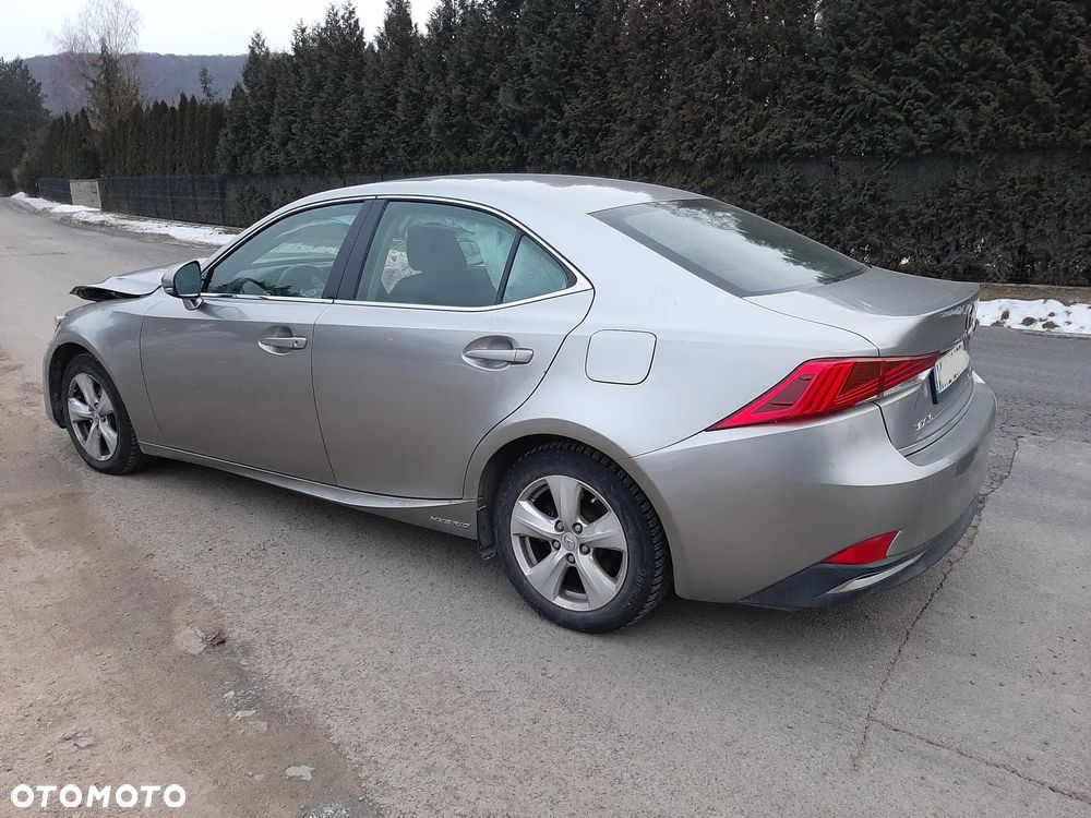 Lexus IS 300h Comfort - 3