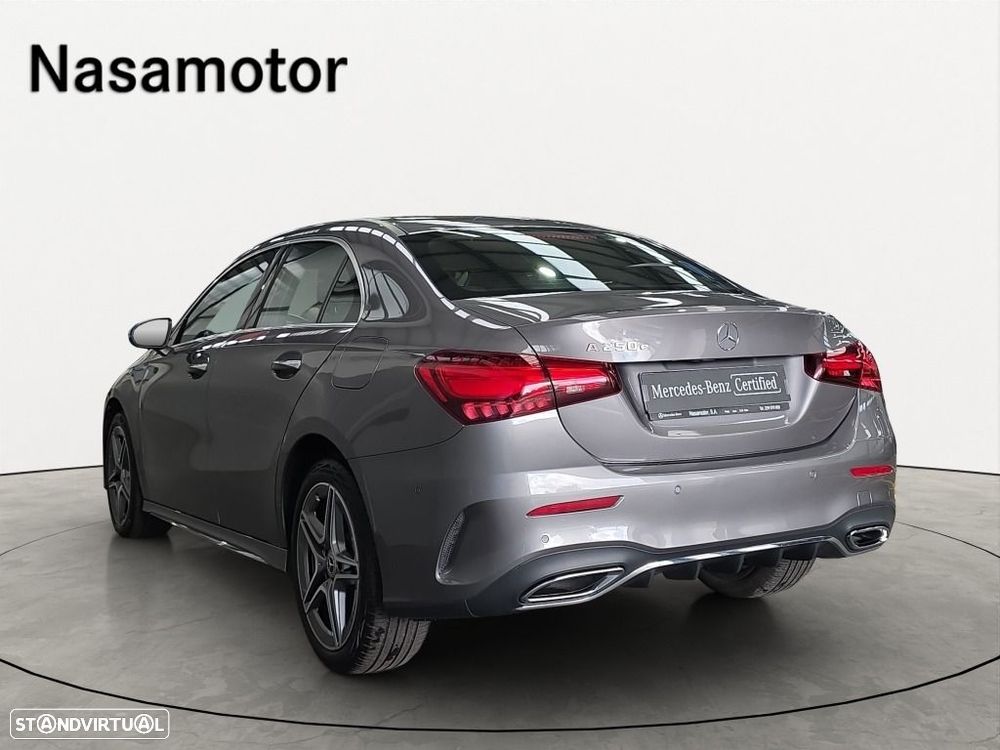 Mercedes-Benz A 250 Limousine - 2