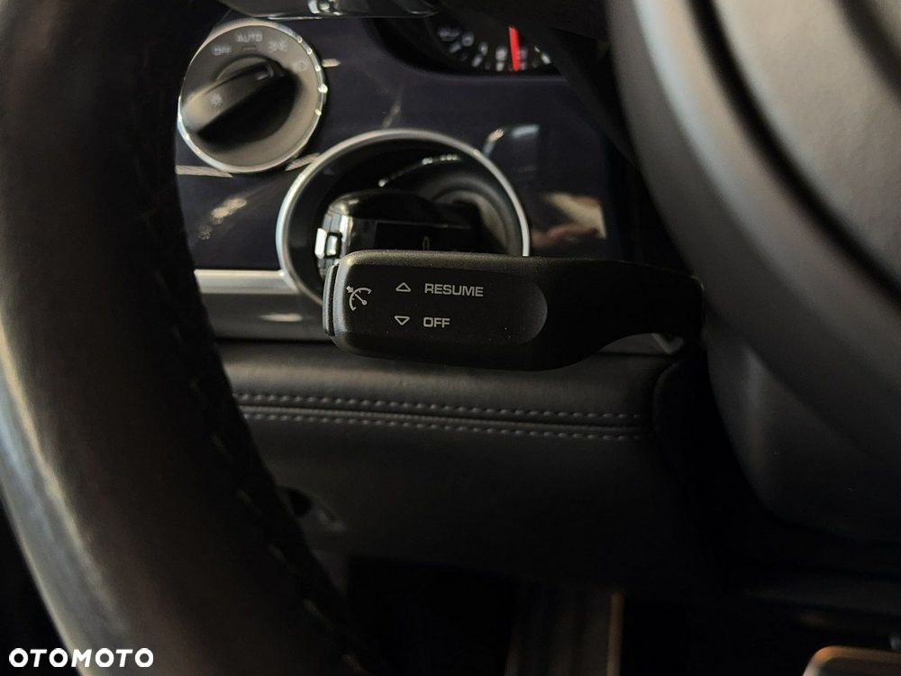 Porsche Panamera - 24