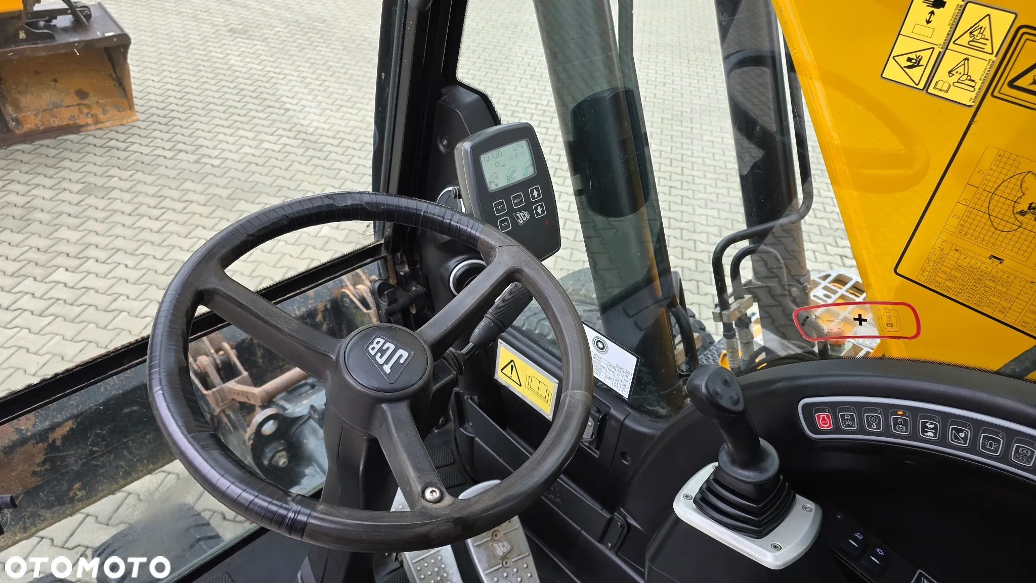 JCB JS 145 W - 17
