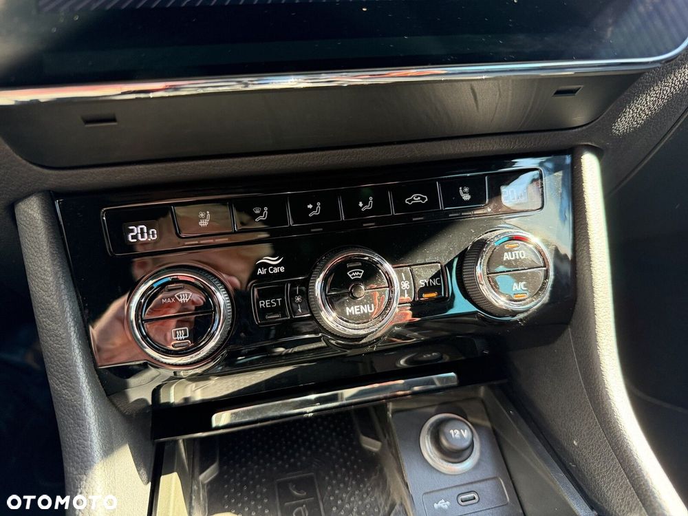 Skoda Superb 2.0 TDI SCR L&K DSG - 25