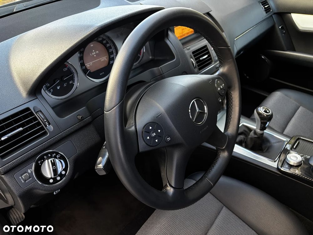 Mercedes-Benz Klasa C 180 Kompressor Avantgarde - 30