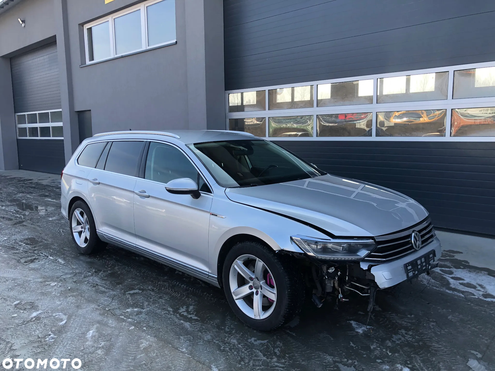 Volkswagen Passat Variant 2.0 TDI SCR 4Motion DSG Highline - 2