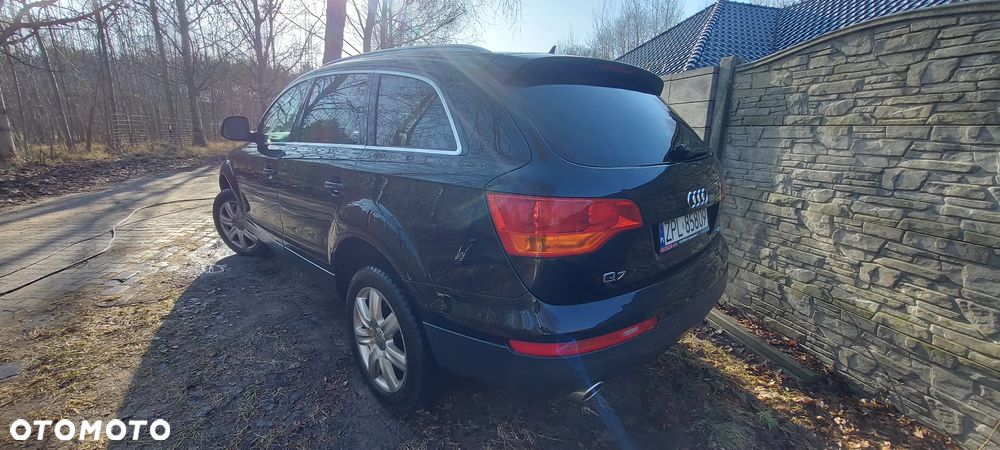 Audi Q7 - 6