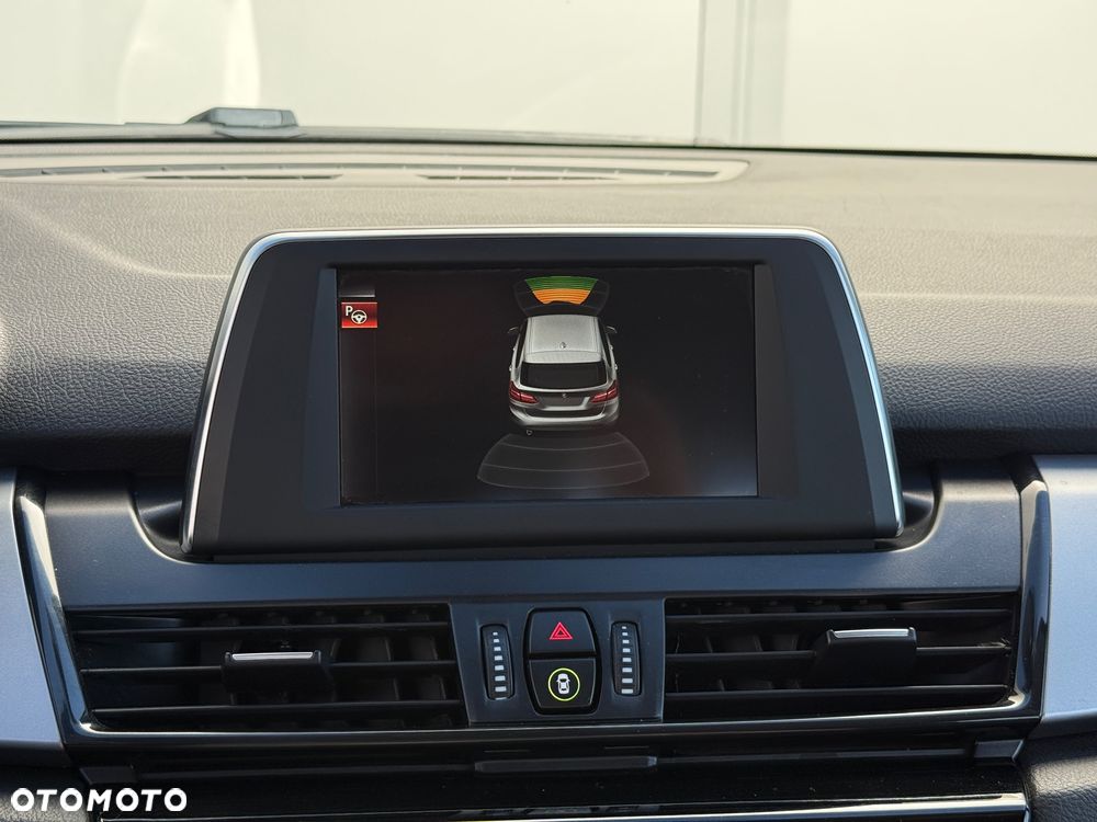 BMW Seria 2 216d Luxury Line - 23