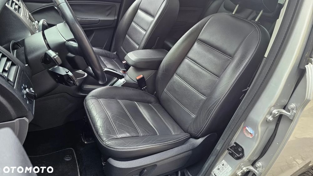 Ford Kuga 2.0 TDCi 2x4 Titanium - 21