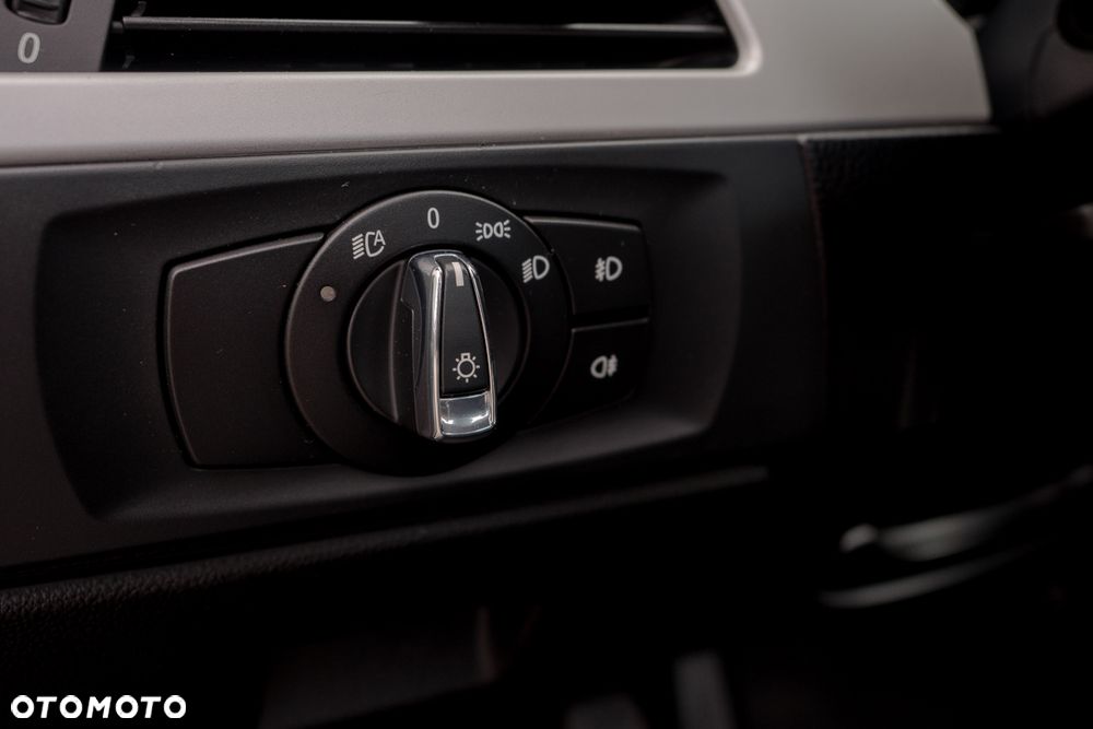 BMW Seria 3 320d - 12
