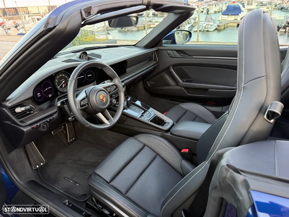 Porsche 911 (992) Carrera Cabrio 4 GTS PDK - 3
