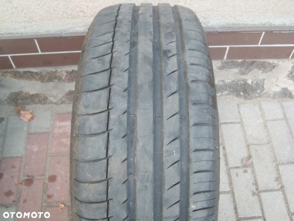 Michelin Latitude sport 235/55/19 101W 2009r 6mm - 1