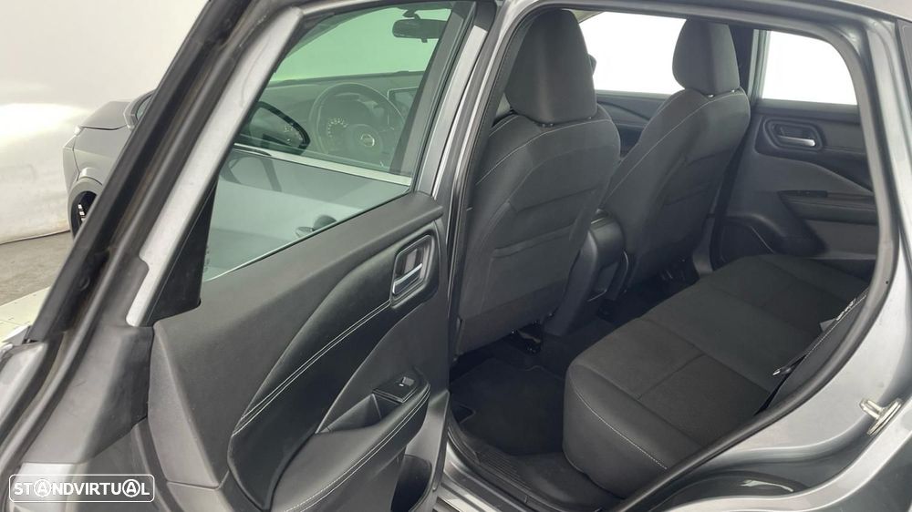 Nissan Qashqai 1.3 DIG-T N-Connecta Xtronic - 19