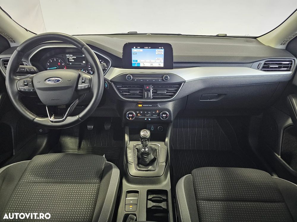 Ford Focus 1.0 EcoBoost Titanium - 10