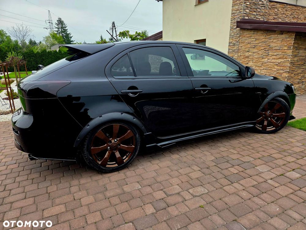Mitsubishi Lancer - 14
