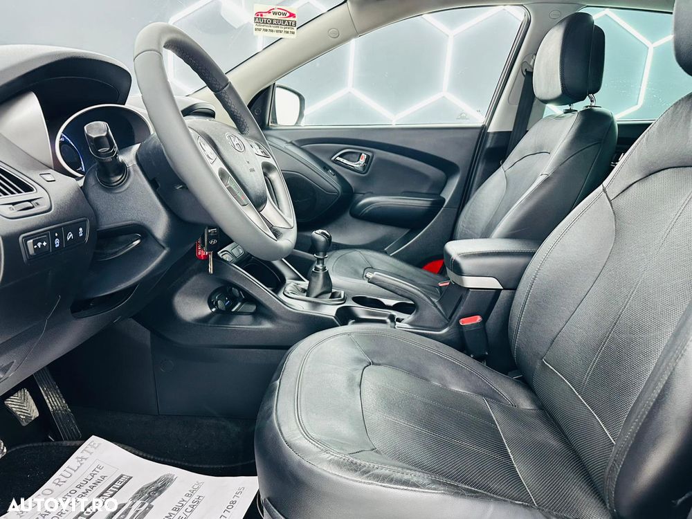 Hyundai ix35 1.7 CRDI 2WD blue Finale Gold - 13