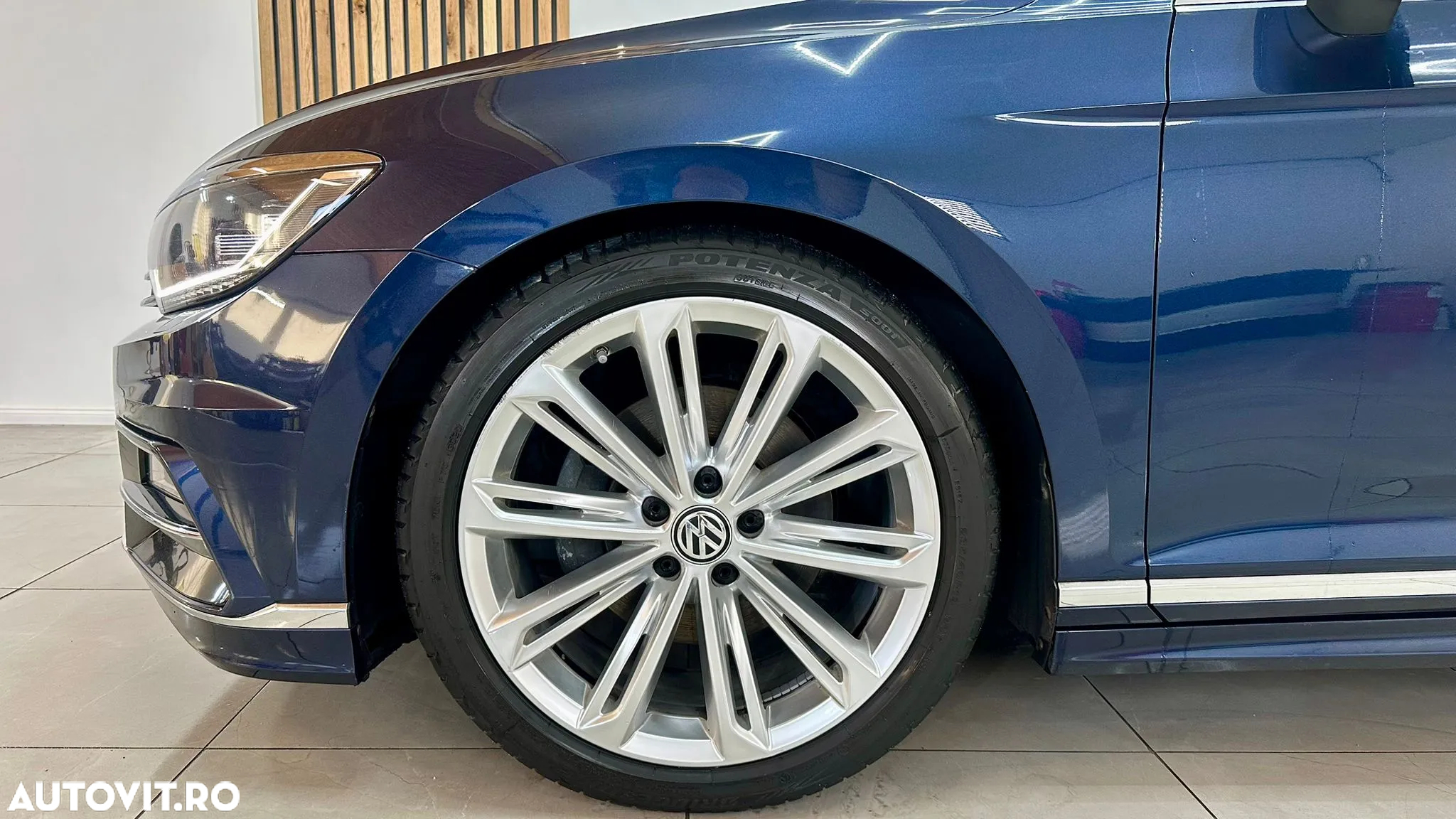 Volkswagen Passat - 16