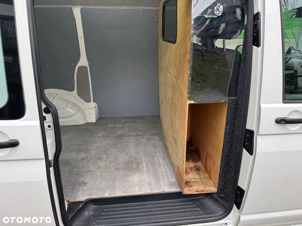 Volkswagen Transporter - 17
