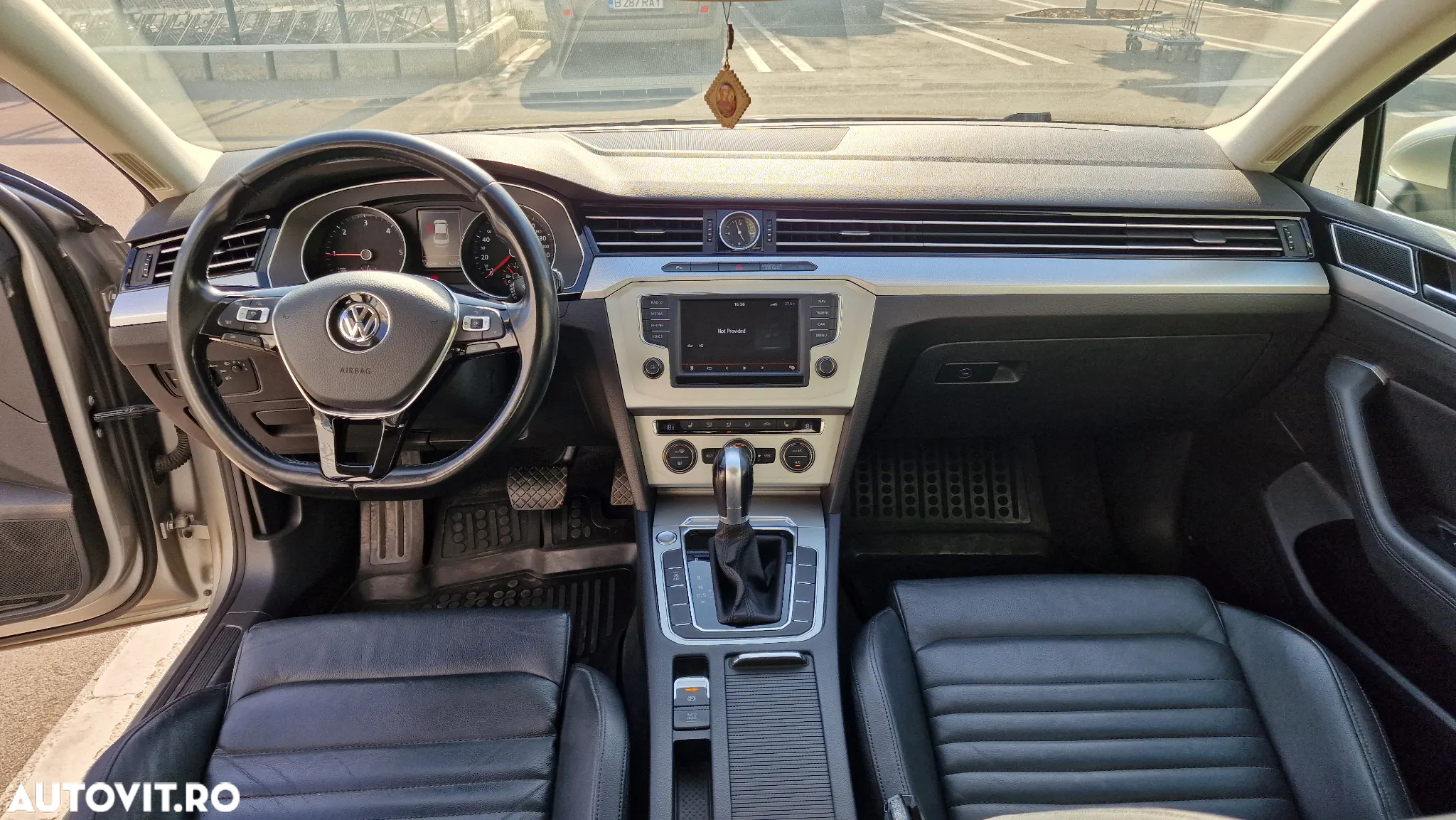 Volkswagen Passat - 12