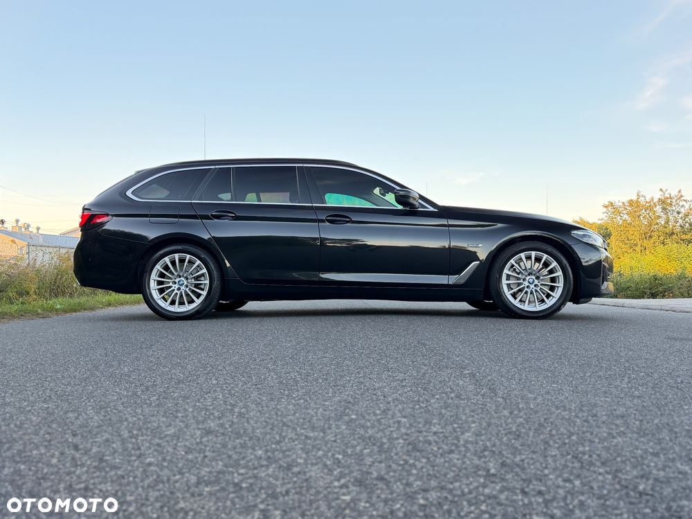 BMW Seria 5 530e Luxury Line sport - 31