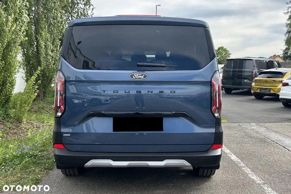Ford Tourneo Custom - 7