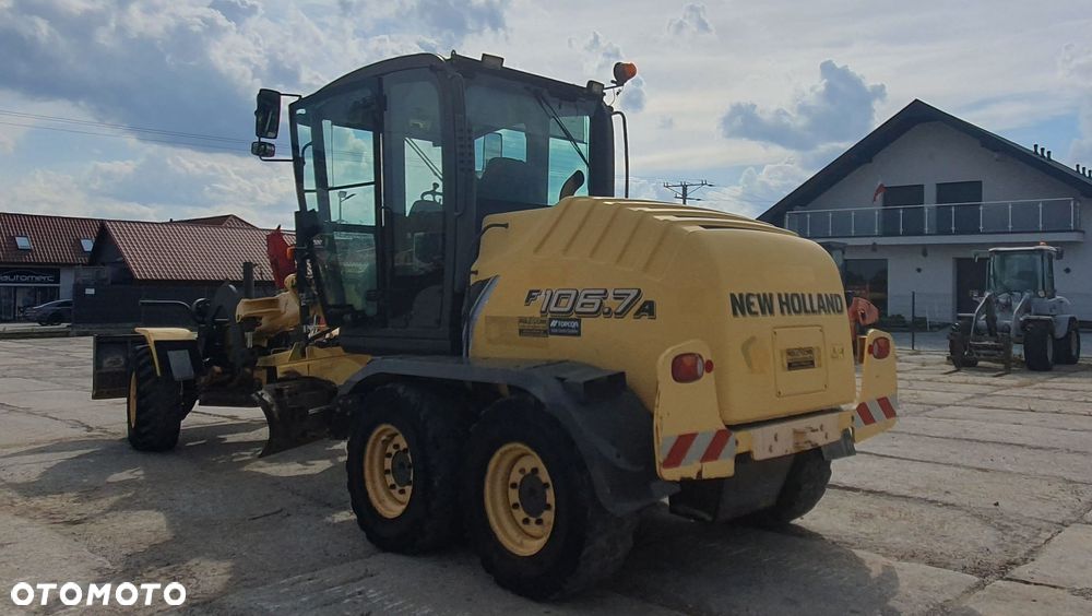 New Holland F106.7A - 3