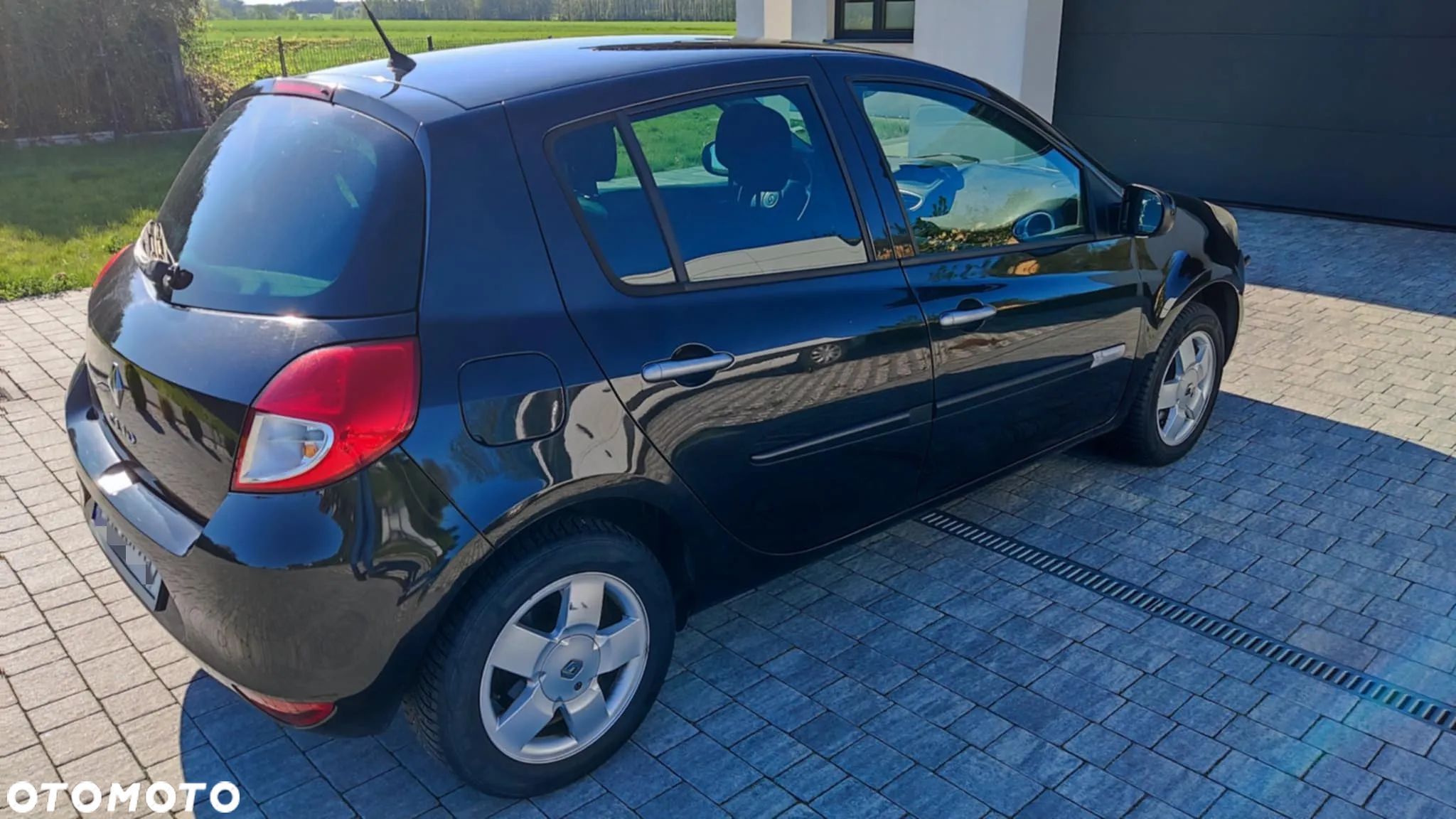 Renault Clio - 1