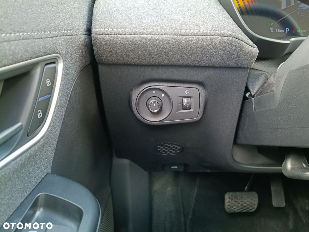 MG ZS Hybrid+ - 22