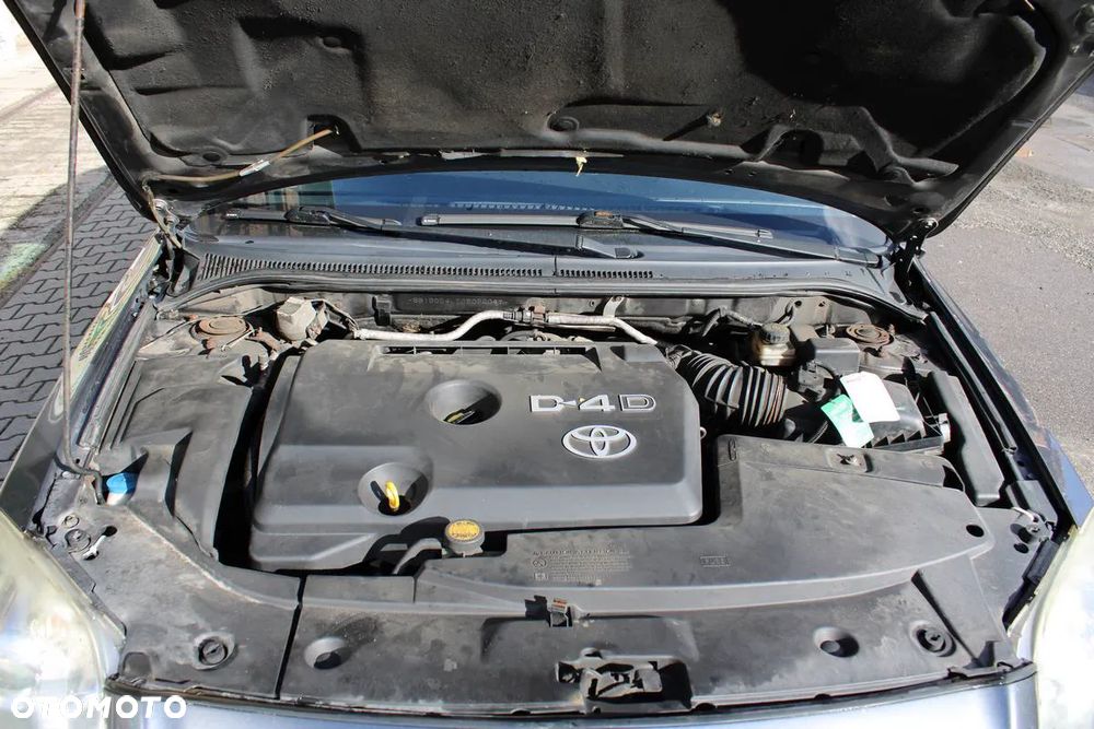 Toyota Avensis 2.0 D-4D Sol - 6