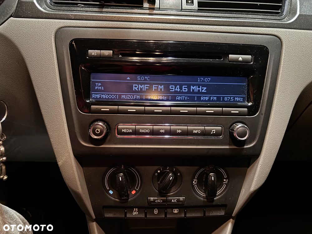 Skoda RAPID Spb 1.2 TSI Ambition - 15