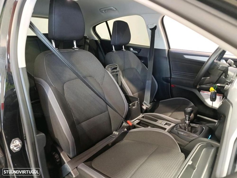Ford Focus 1.5 TDCi ECOBlue Active - 5