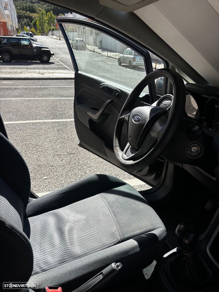 Ford Fiesta - 11