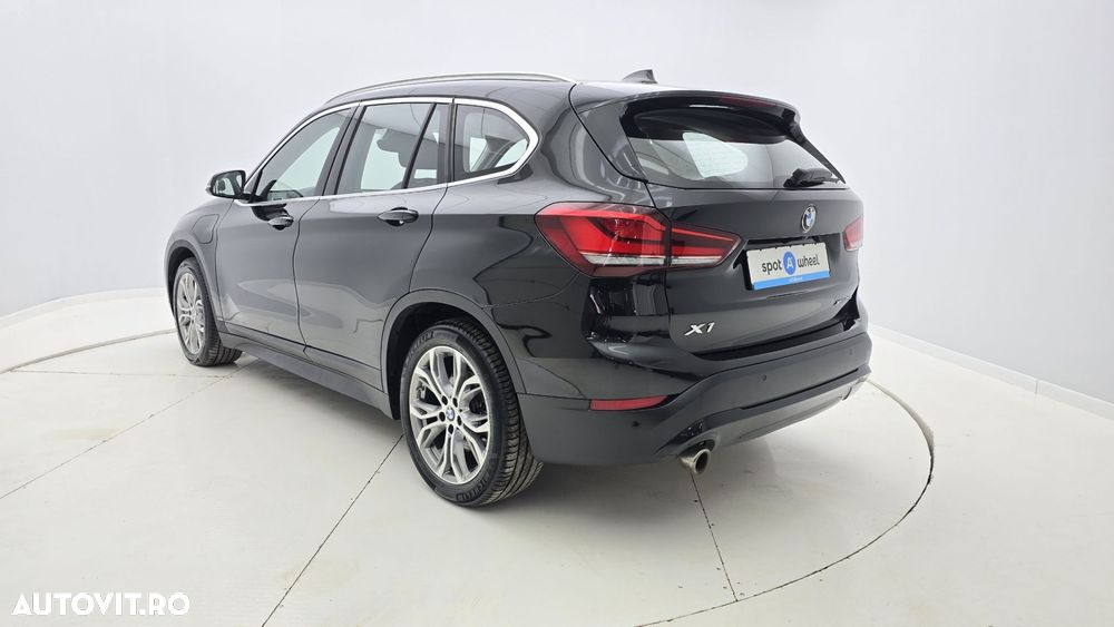 BMW X1 - 8