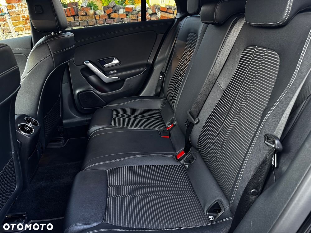 Mercedes-Benz CLA 220 7G-DCT Progressive - 15
