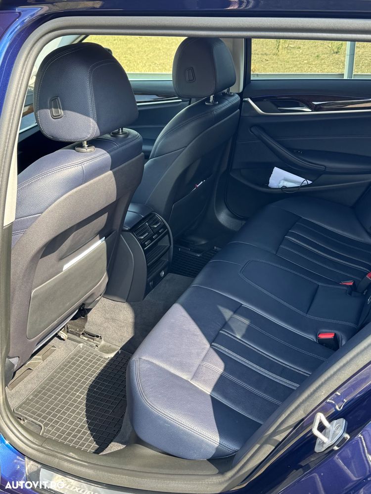 BMW Seria 5 520d Touring Aut. Luxury Line - 10