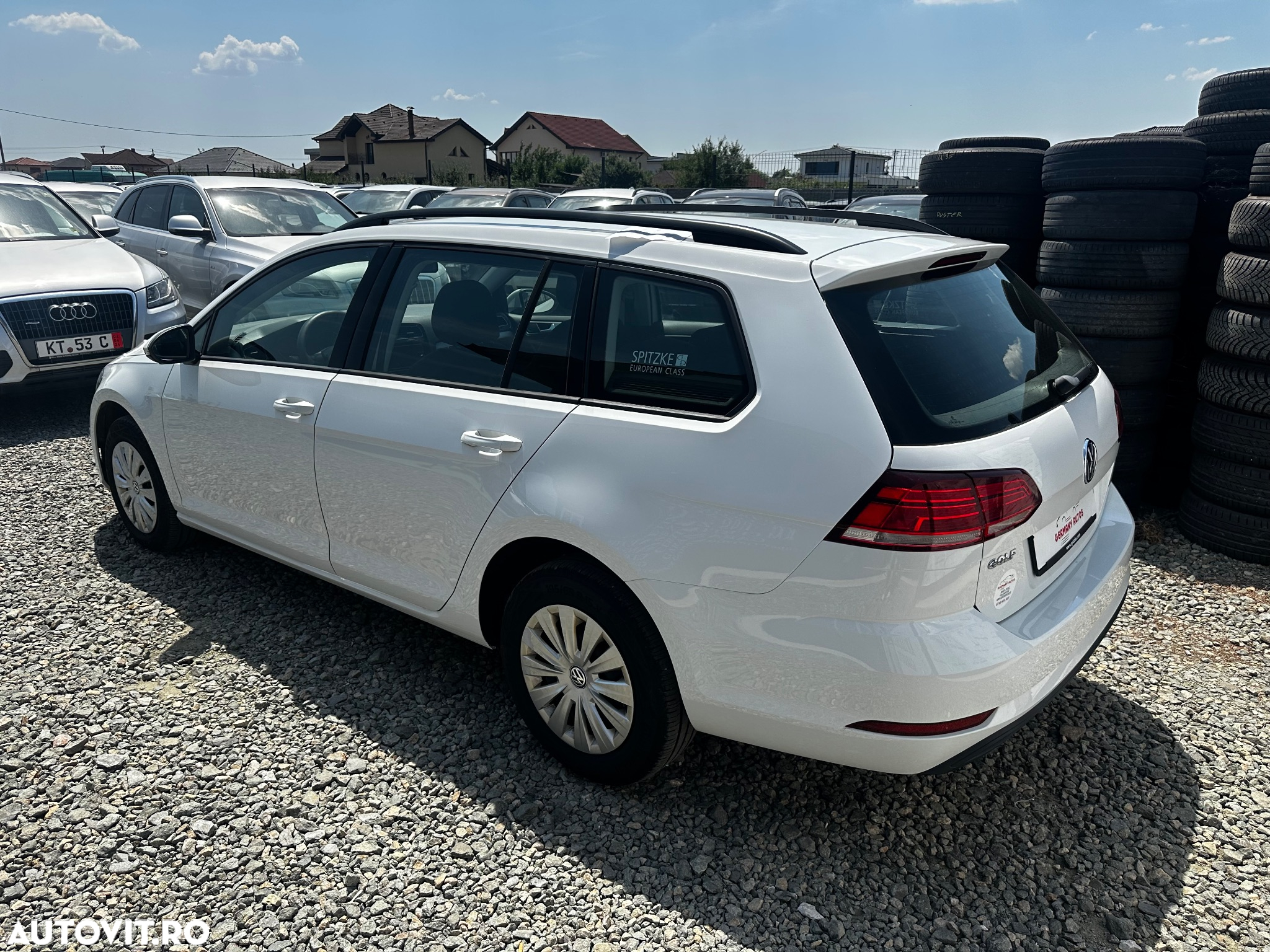 Volkswagen Golf - 6