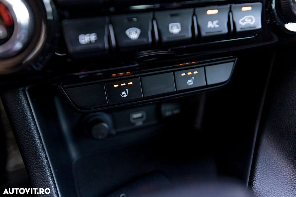 Kia Sportage 1.6 T-GDI 7DCT 4x4 GT Line - 30