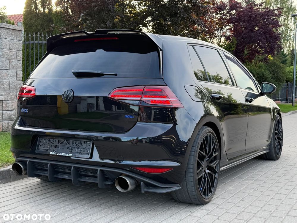 Volkswagen Golf - 3