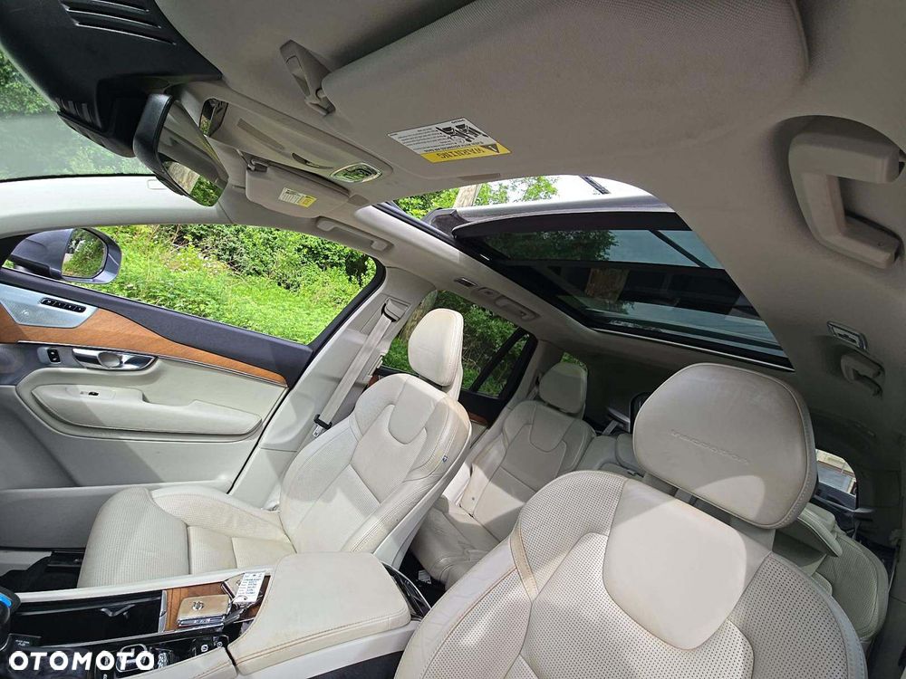 Volvo XC 90 - 11
