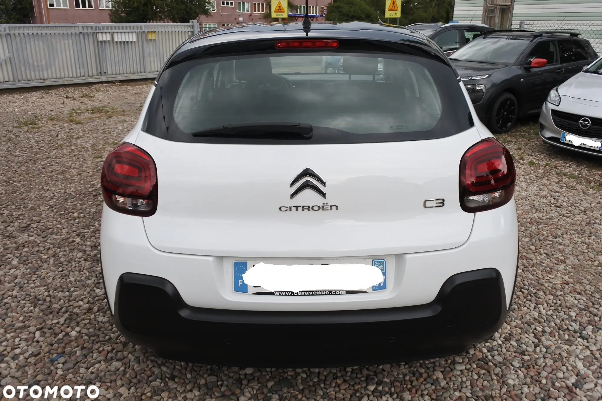 Citroën C3 1.2 PureTech Shine - 4