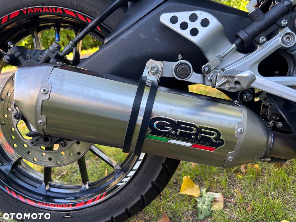 Yamaha YZF - 6
