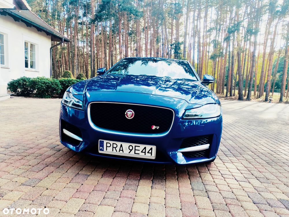 Jaguar XF 2.0 i4D R-Sport - 3