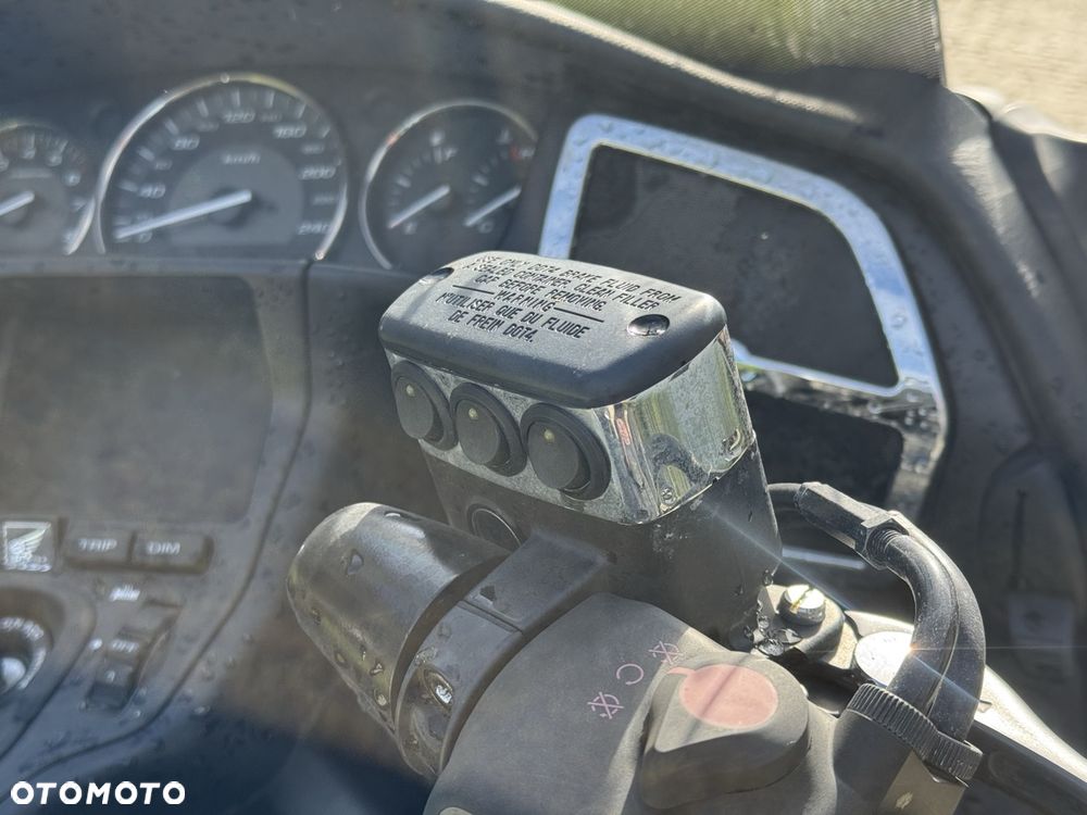 Honda GL - 11