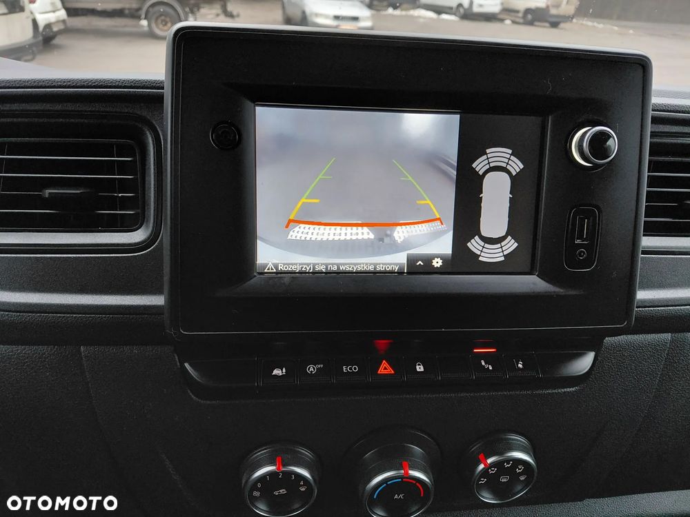 Nissan Interstar L2H2 * 2.3 DCI * - 8