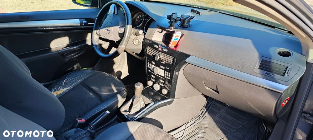 Opel Astra 1.6 Cosmo - 31