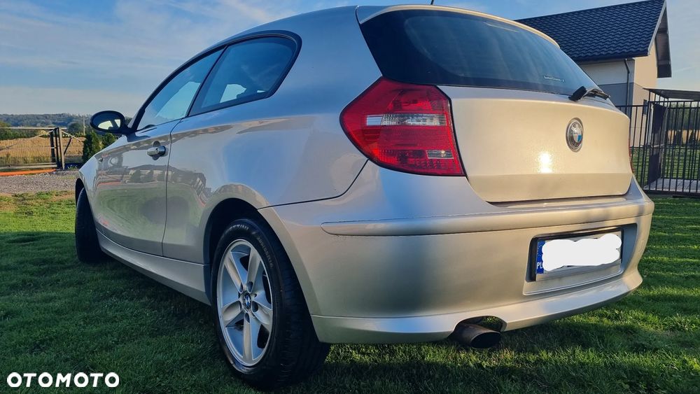 BMW Seria 1 2008 photo 4