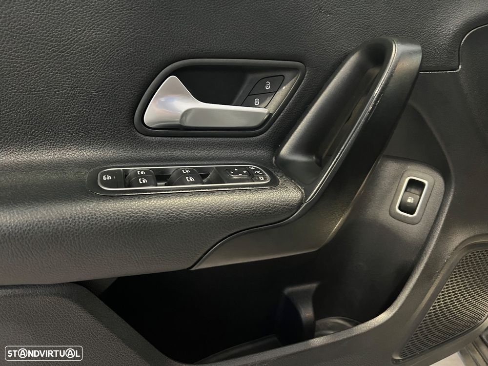 Mercedes-Benz A 250 Limousine e 8G-DCT Progressive Advanced - 4