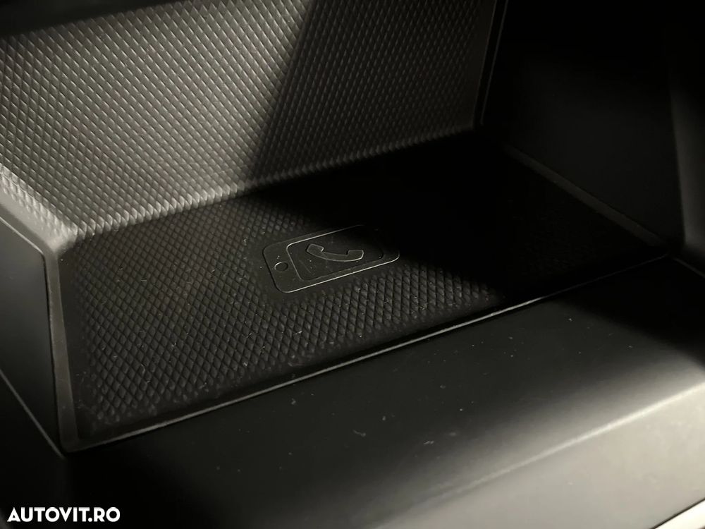 Volkswagen Golf - 25