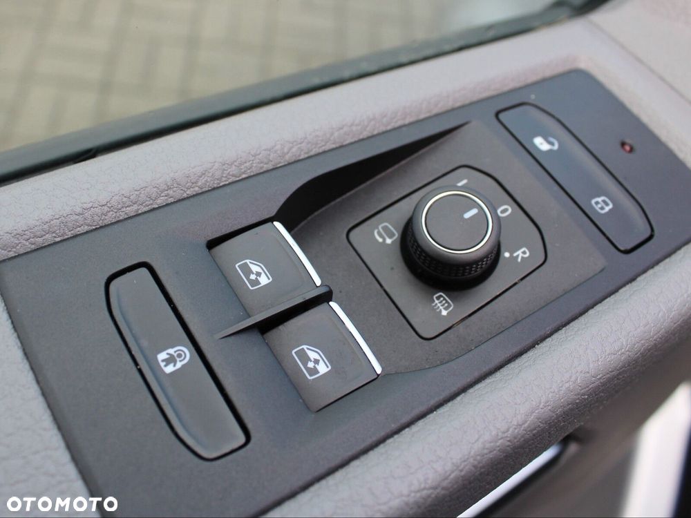 Volkswagen Caravelle 2.0 TDI L2 Comfortline - 34