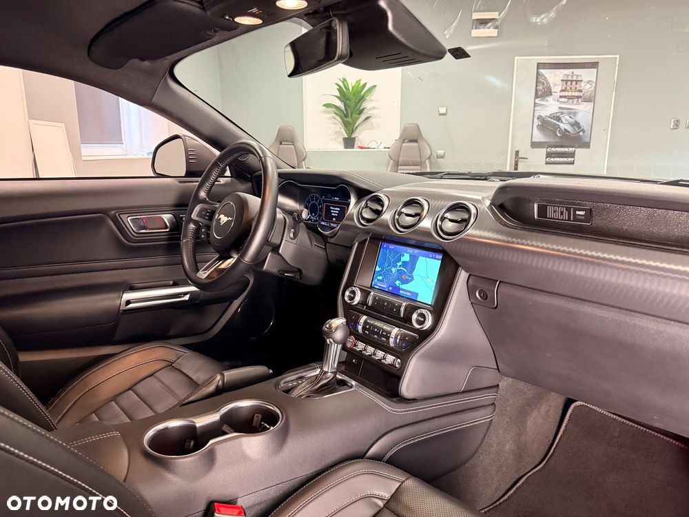 Ford Mustang - 4