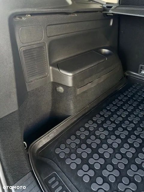 Volkswagen Touran 1.4 TSI BMT Comfortline - 23