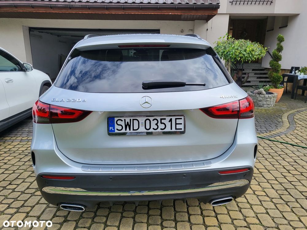 Mercedes-Benz GLA 220 d 4Matic 8G-DCT AMG Line - 16