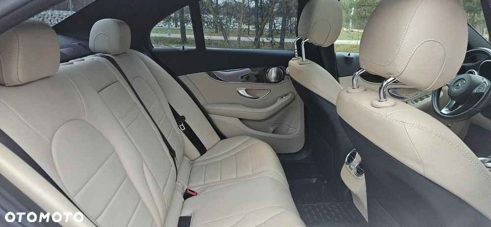 Mercedes-Benz Klasa C 300 9G-TRONIC Avantgarde - 23